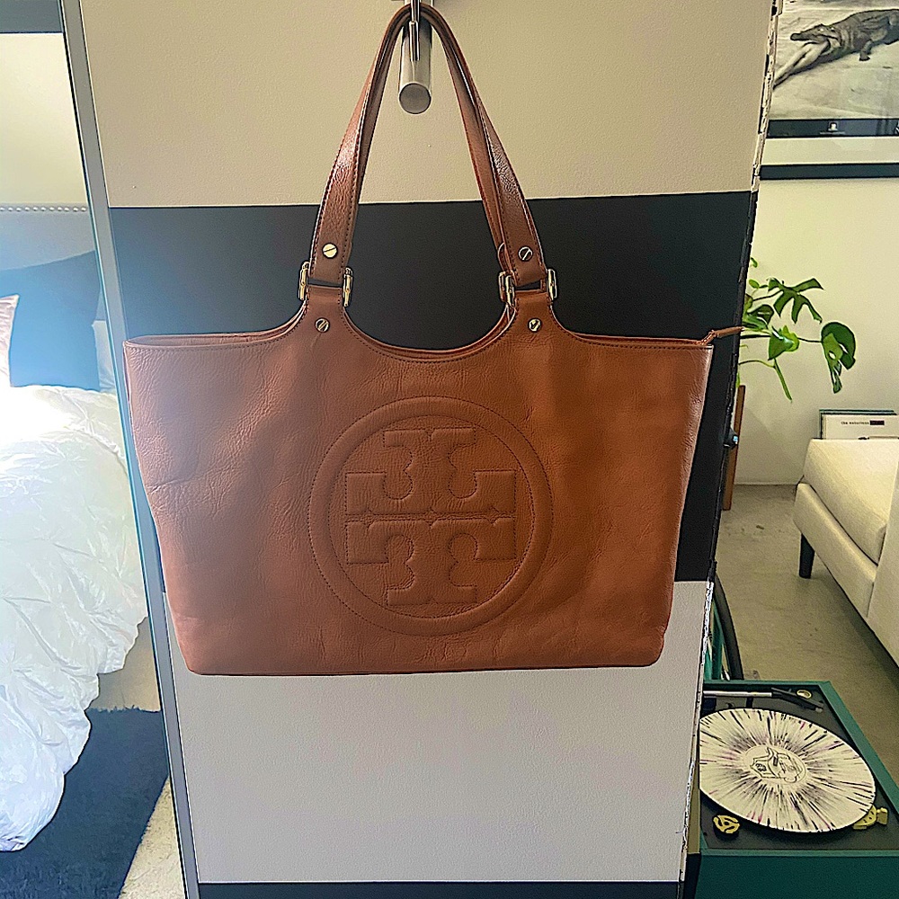 Tory Burch leather Bombe purse